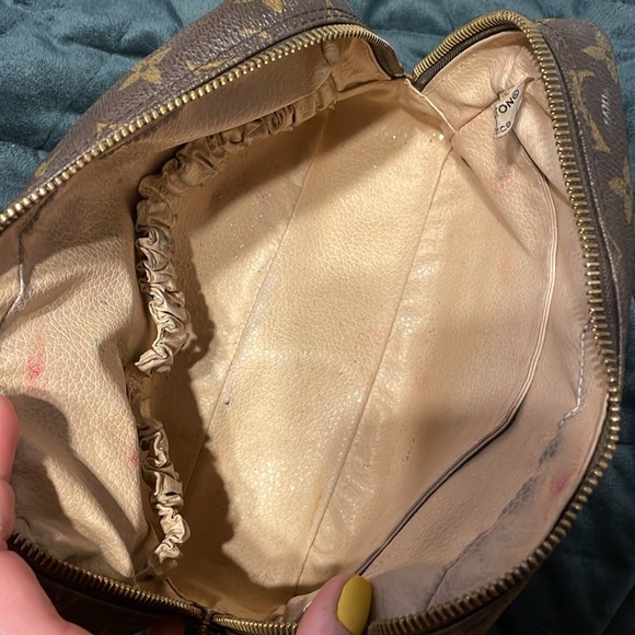Louis Vuitton Monogram Trousse Toilette 28 - Picture 8 of 10